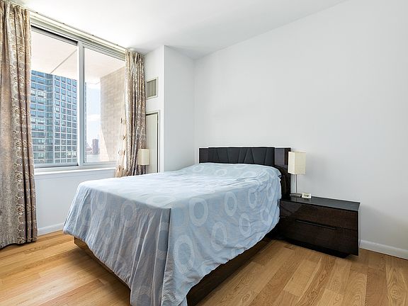 3rd image of 46-30 Center Blvd #1007