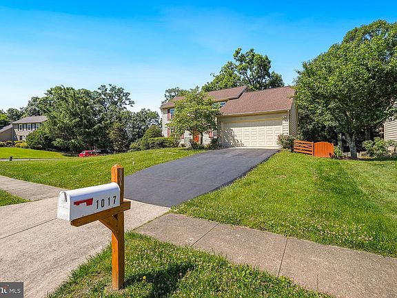 3rd image of 1017 Jeff Ryan Dr