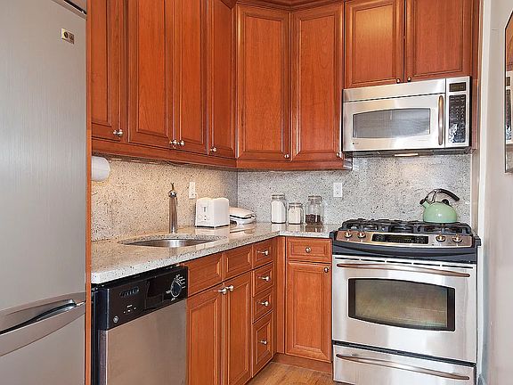 4th image of 134 W 93rd St APT 8C