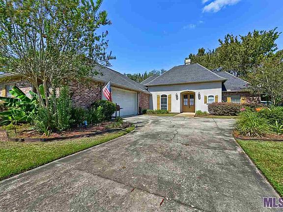 3rd image of 39408 Meadowbrook Ave