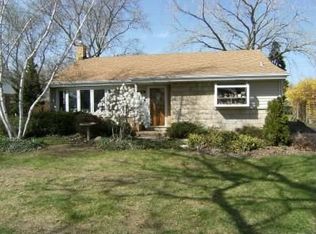 7326 Davis St, Morton Grove, IL