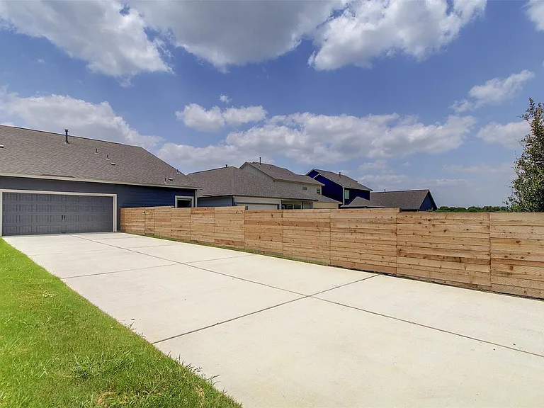8729 Belknap Rd — Photo 31