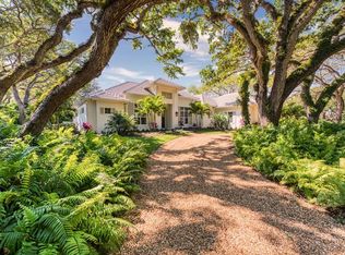 902 Lady Bug Ln, Vero Beach, FL 32963