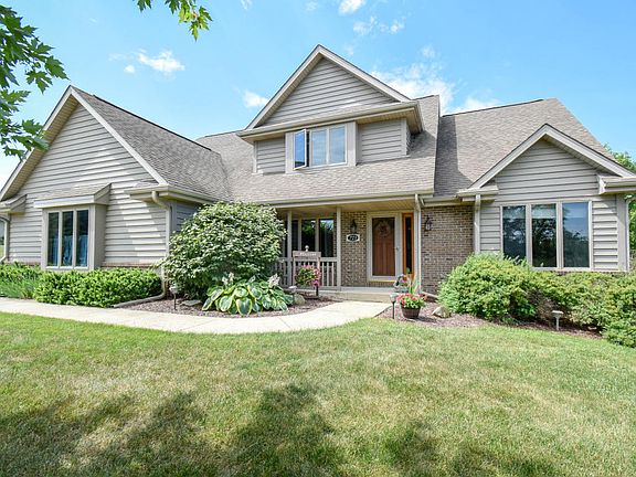 2nd image of 721 Charolais Dr