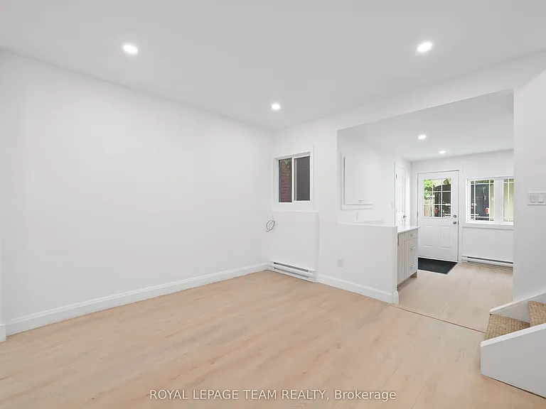 143 Saint Andrew St — Photo 9