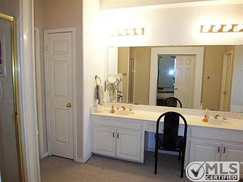 4th image of 2128 Shumard Oak Ln