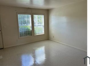 3605 Hillcross Dr, Louisville, KY 40229