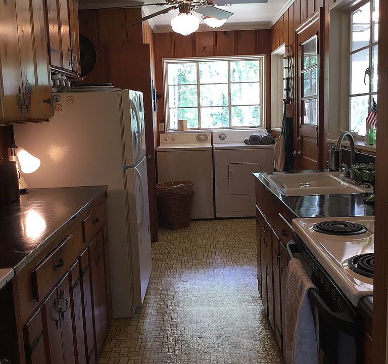 1st image of 104 Cedar Ln