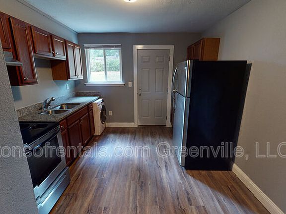 5th image of 84 W Park Dr APT C
