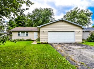 1042 Foran Ln, Aurora, IL 60506