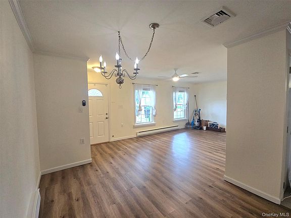 5th image of 183 Kingston Drive