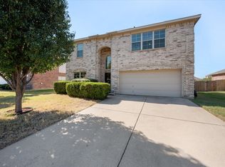 5823 Twilight Dr, Grand Prairie, TX 75052