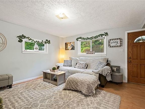 4th image of 2513 Duncan Ave