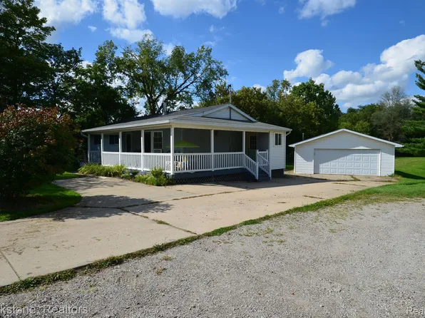 10083 Hegel Rd, Goodrich, MI 48438