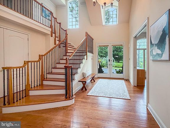 3rd image of 2212 Corson Ln