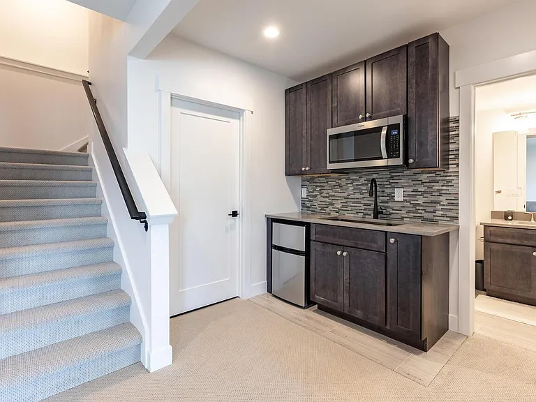 lower floor kitchenette