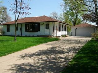 11117 Arrowhead St NW, Coon Rapids, MN 55433