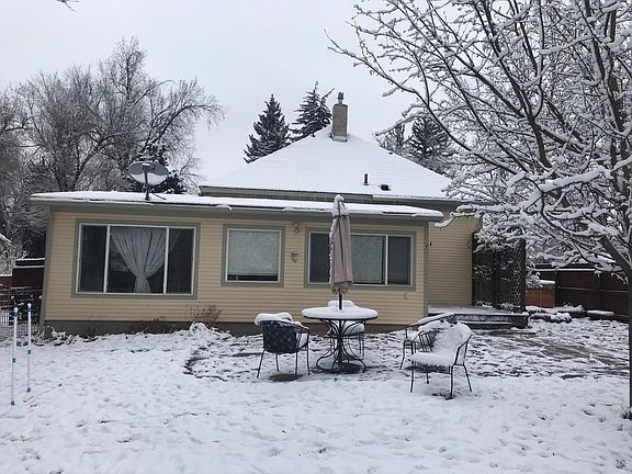 Back view with sunroom