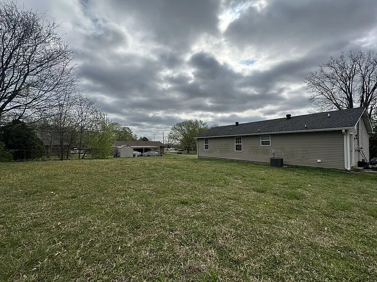 361 Dupuis Dr — Photo 23