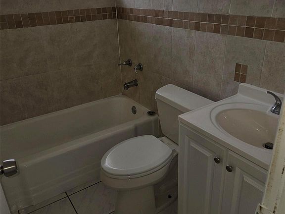 4th image of 8290 NW 5 Avenue
