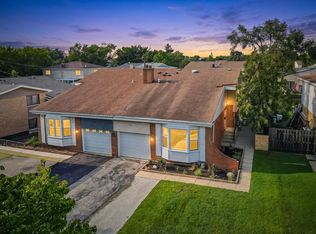 1132 Brighton Pl, Glen Ellyn, IL 60137