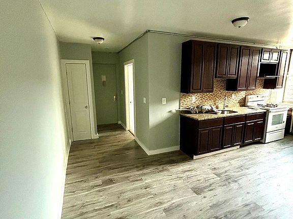 3rd image of 11-27 Nameoke St #4D