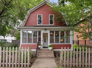 1043 Barrett St, Saint Paul, MN 55103