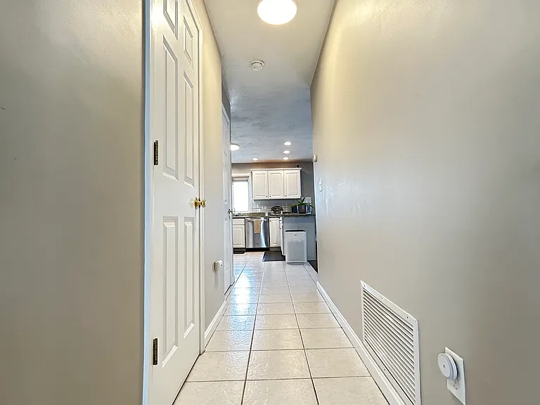 26 Totman St — Photo 4