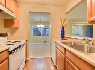725 9th Ave S APT 206, Kirkland, WA 98033