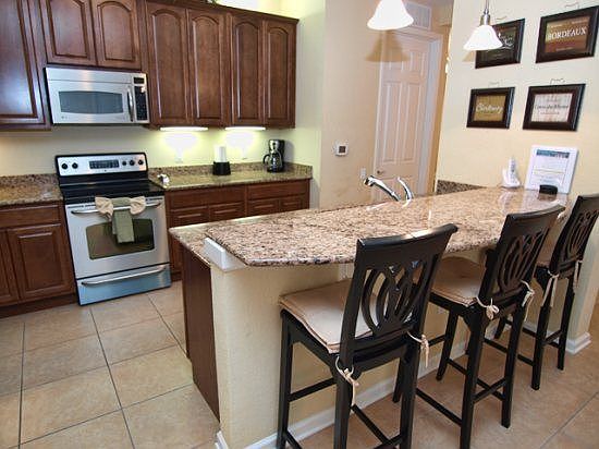 VC3C5048-304-Kitchen-and-Breakfast-Bar