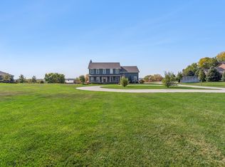 1283 Piedmont Dr, Nickerson, NE 68044