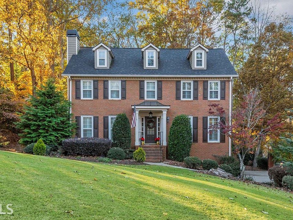2nd image of 320 Derby Ridge Trce