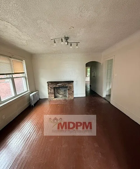 3296 Tuxedo St — Photo 5