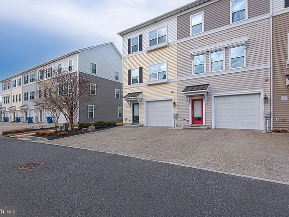 2nd image of 13005 Bowline Ln Unit 1