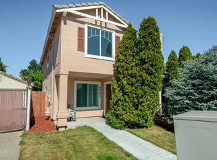 8962 Monterey Oaks Dr, Elk Grove, CA 95758