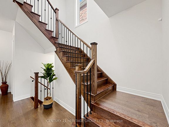 3rd image of 34 Micklefield Ave