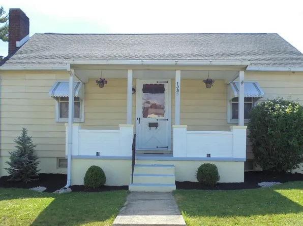 1336 Fairfax St, Allentown, PA 18103