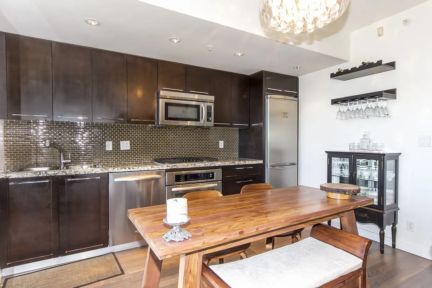918 Cooperage Way Vancouver — Photo 2