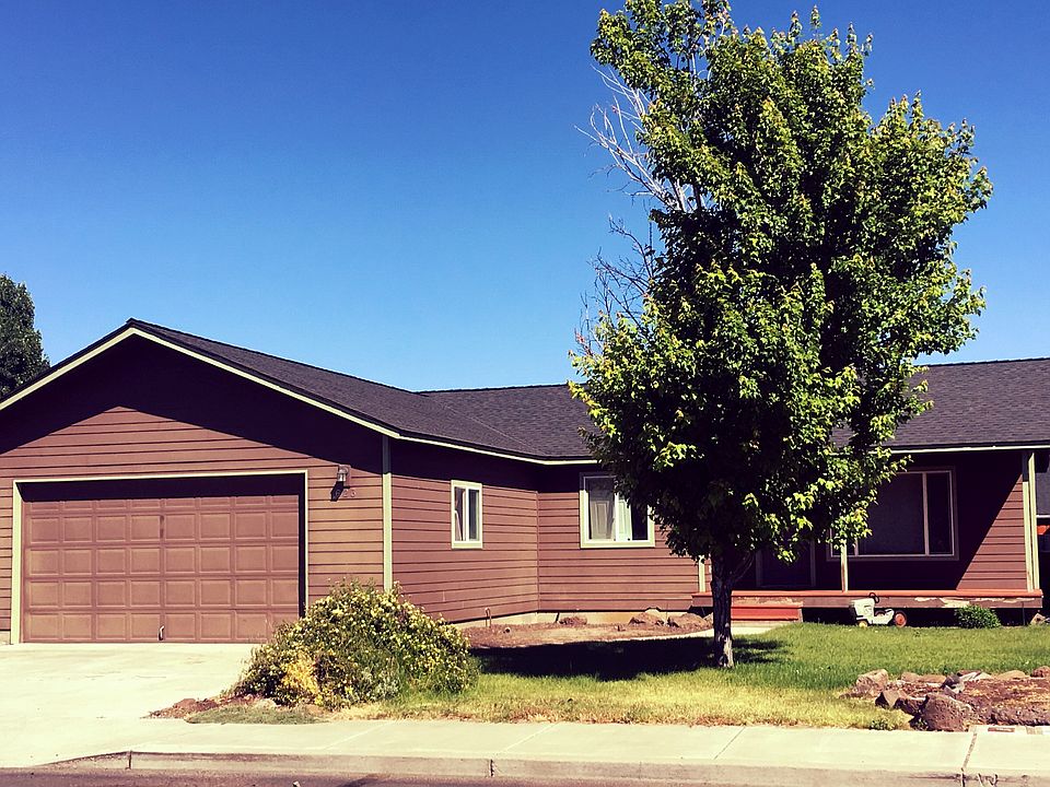 1st image of 623 NE Mariposa Ave