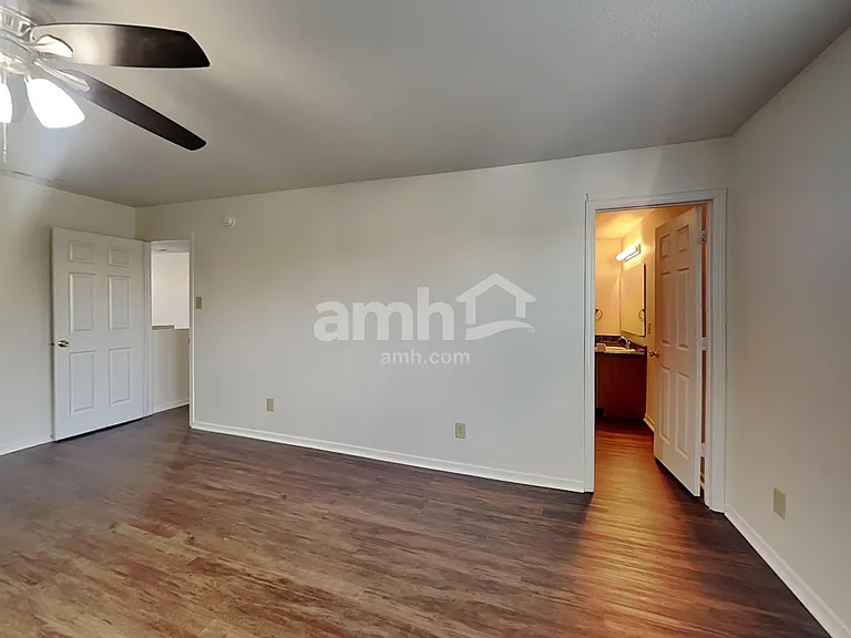 8045 Bach Dr — Photo 11
