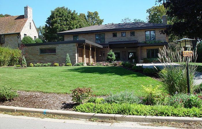 1st image of 6120 N Lake Dr