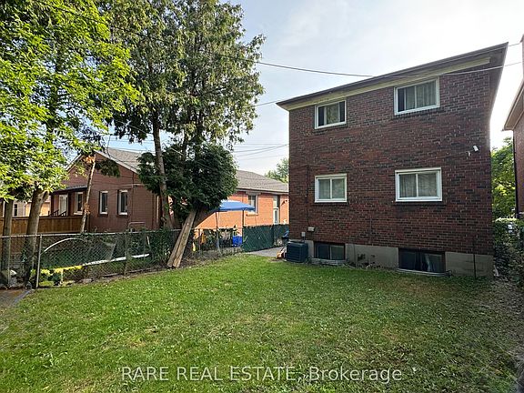 4th image of 167 Magnolia Ave