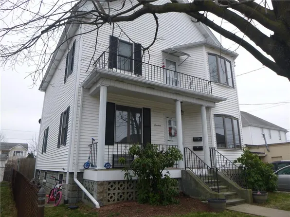 14 New Hampshire St, Cranston, RI 02920
