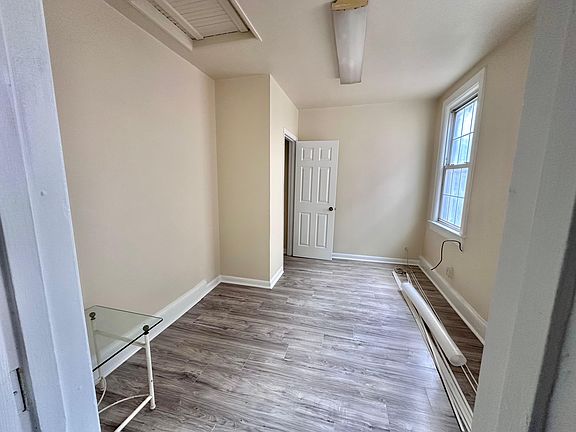 5th image of 1142 N Stuart St #D