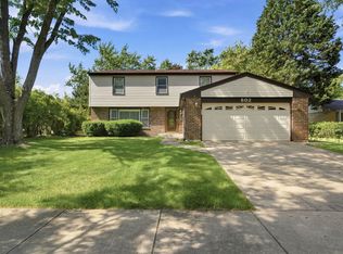 802 E Hackberry Dr, Arlington Heights, IL 60004