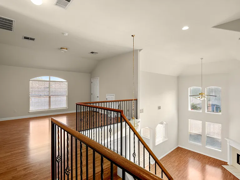 10105 Wind Cave Trl — Photo 15