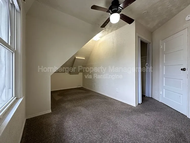 904 W Spofford Ave #B — Photo 7