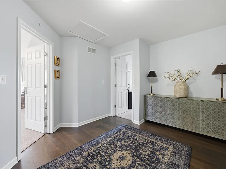 130 Waterbury Cir — Photo 27