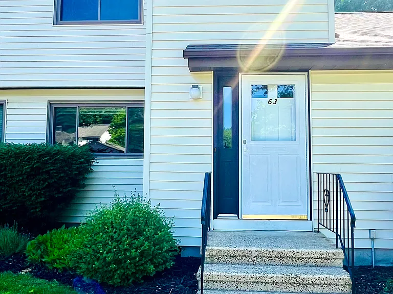 6 Oak Forest Dr #3 — Photo 2
