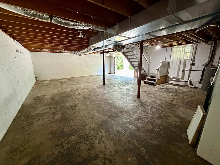 111 Beecher St #B — Photo 4